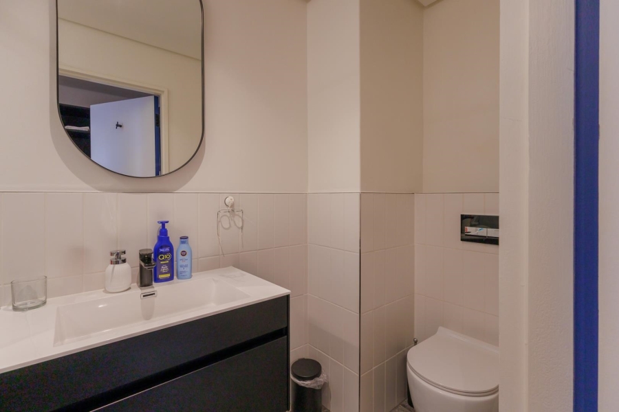 0 Bedroom Property for Sale in Sea Point Western Cape